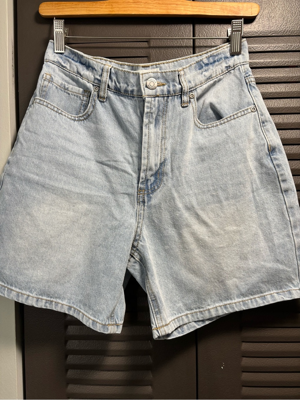 Francesca's Collections Light Wash Denim Shorts